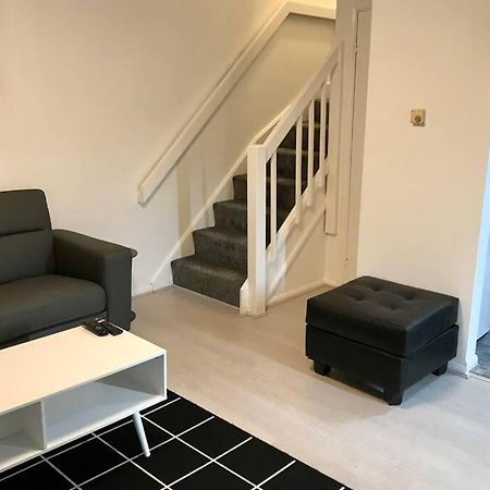 شقة Spacious & Luxurious 1 Bed House In Thamesmead Thamesmead  المظهر الخارجي الصورة